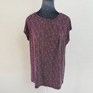 Banana Republic Burgundy Patterned Short Sleeve Top with Pleat Accent - Size L